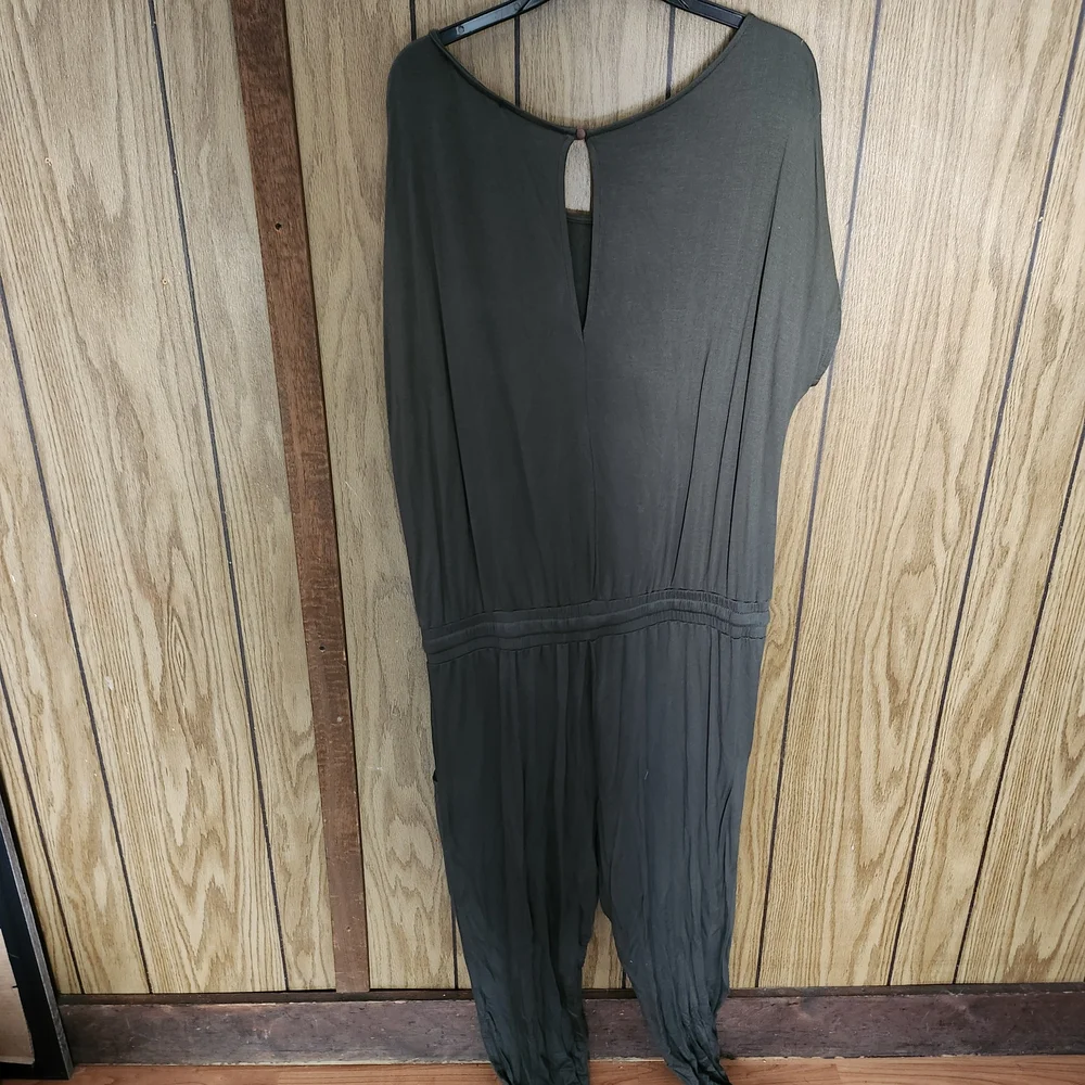 Meri Skye Women’s Jumpsuit – Size 1X – Olive Green Casual One-Piece Waist